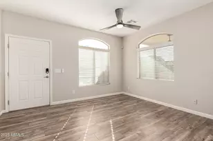 2725 E Mine Creek Rd, Phoenix, AZ 85024 - Photo 8