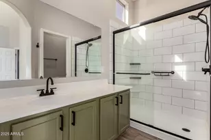 2725 E Mine Creek Rd, Phoenix, AZ 85024 - Photo 26