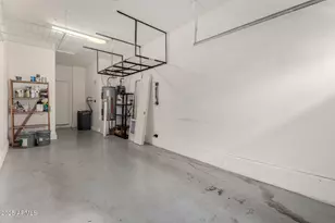 2725 E Mine Creek Rd, Phoenix, AZ 85024 - Photo 32