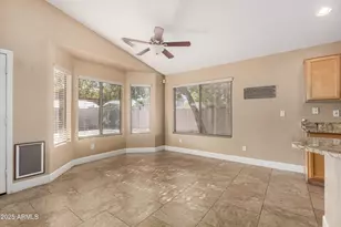 13459 W Acapulco Ln, Surprise, AZ 85379 - Photo 10