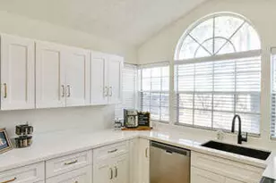 256 S Rush Circle W, Chandler, AZ 85226 - Photo 10