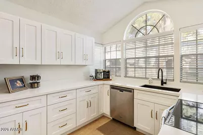 256 S Rush Circle W, Chandler, AZ 85226 - Photo 12