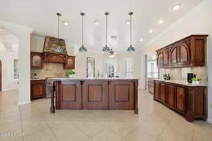 7917 E Cave Creek Rd, Carefree, AZ 85377 - Photo 16