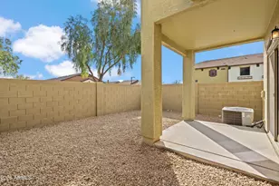 2725 E Mine Creek Rd, Phoenix, AZ 85024 - Photo 32