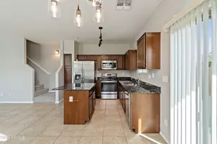 2725 E Mine Creek Rd, Phoenix, AZ 85024 - Photo 12