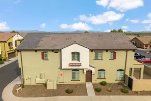 2725 E Mine Creek Rd, Phoenix, AZ 85024 - Photo 2