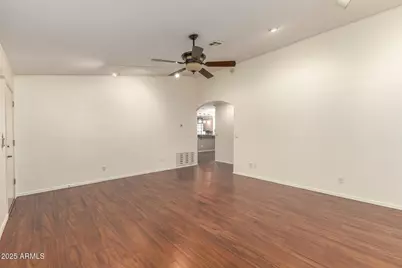 10633 N 115th Avenue, Youngtown, AZ 85363 - Photo 8