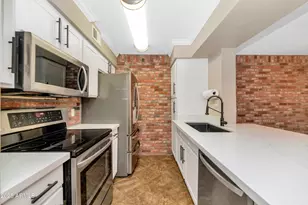 2025 E Campbell Ave, Phoenix, AZ 85016 - Photo 6