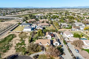 2552 E Ridgewood Ln, Gilbert, AZ 85298 - Photo 72