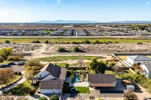 2552 E Ridgewood Ln, Gilbert, AZ 85298 - Photo 74