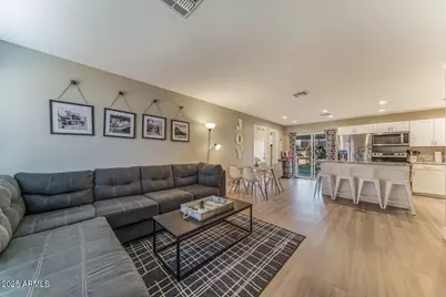 602 E Vista Del Cerro Drive, Tempe, AZ 85281 - Photo 1