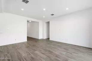 204 E Taurus Pl, Chandler, AZ 85249 - Photo 8