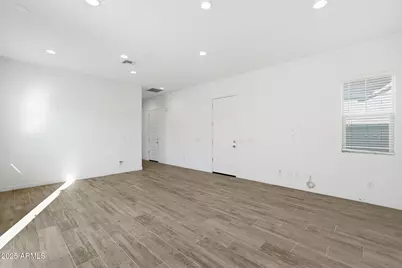 204 E Taurus Place, Chandler, AZ 85249 - Photo 10