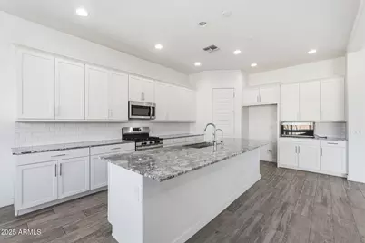 204 E Taurus Place, Chandler, AZ 85249 - Photo 14