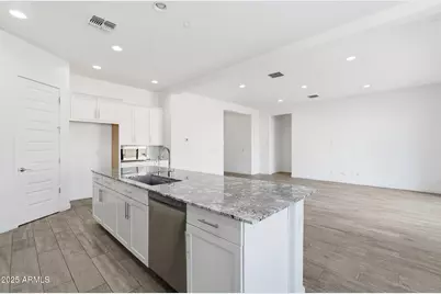 204 E Taurus Place, Chandler, AZ 85249 - Photo 14