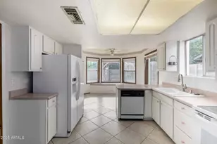 3859 E Aster Dr, Phoenix, AZ 85032 - Photo 6