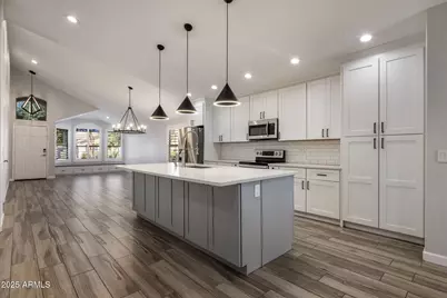 20815 N 38th Street, Phoenix, AZ 85050 - Photo 2