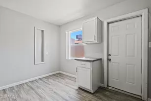 528 E Pierson St, Phoenix, AZ 85012 - Photo 12