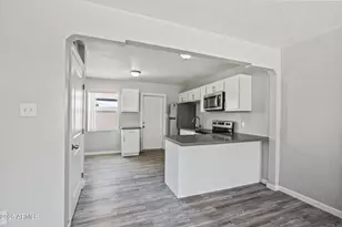 528 E Pierson St, Phoenix, AZ 85012 - Photo 14