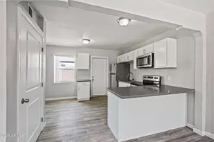 528 E Pierson St, Phoenix, AZ 85012 - Photo 16