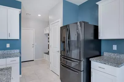 12657 W Orangewood Avenue, Glendale, AZ 85307 - Photo 8