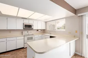 10505 E Silvertree Dr, Sun Lakes, AZ 85248 - Photo 10