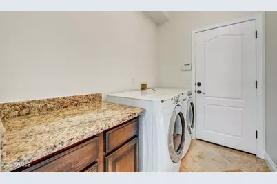 11528 E Ranch Gate Road, Scottsdale, AZ 85255 - Photo 38