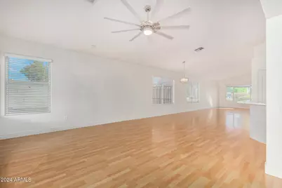 8338 W Paradise Drive, Peoria, AZ 85345 - Photo 12