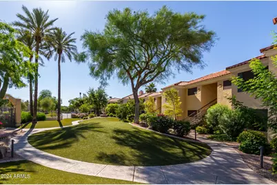 9990 N Scottsdale Road #Apt 1030, Paradise Valley, AZ 85253 - Photo 2