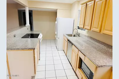 13705 N 98th Avenue #B, Sun City, AZ 85351 - Photo 10