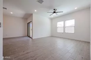 7811 N 79th Dr, Glendale, AZ 85303 - Photo 10