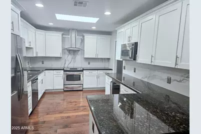 4139 E Clarendon Avenue, Phoenix, AZ 85018 - Photo 10