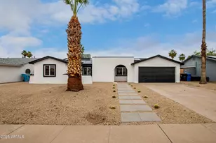 3774 E Evans Dr, Phoenix, AZ 85032 - Photo 2