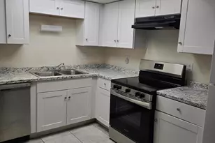 605 N 4th St, Avondale, AZ 85323 - Photo 2