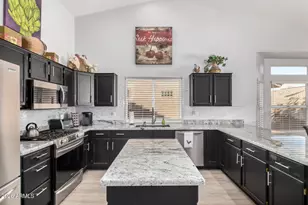 8935 W Kerry Ln, Peoria, AZ 85382 - Photo 6