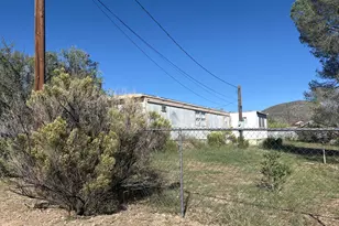 414 McKinley Ave, Bisbee, AZ 85603 - Photo 2