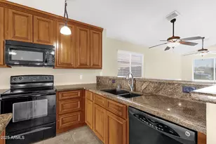 3236 W Lone Cactus Dr, Phoenix, AZ 85027 - Photo 2