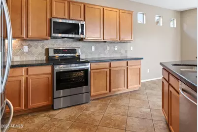 42575 W Abbey Road, Maricopa, AZ 85138 - Photo 14