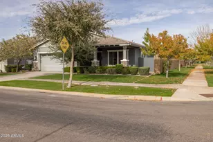 2858 E Spring Wheat Ct, Gilbert, AZ 85296 - Photo 2