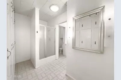 41 E Myrtle Avenue, Phoenix, AZ 85020 - Photo 14