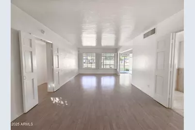 41 E Myrtle Avenue, Phoenix, AZ 85020 - Photo 20
