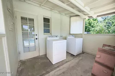 41 E Myrtle Avenue, Phoenix, AZ 85020 - Photo 34