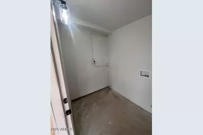 1808 N 66th Avenue, Phoenix, AZ 85035 - Photo 16