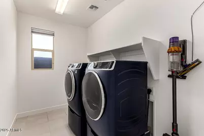 8773 W Medlock Drive, Glendale, AZ 85305 - Photo 30