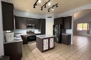 16811 W Tonbridge St, Surprise, AZ 85374 - Photo 8