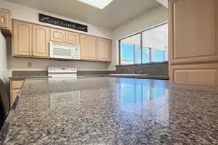 923 S Ember Cir, Mesa, AZ 85208 - Photo 4