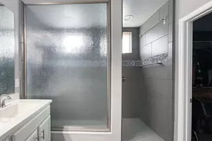 12812 W Caraveo Pl, Peoria, AZ 85383 - Photo 8