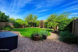 12812 W Caraveo Pl, Peoria, AZ 85383 - Photo 4