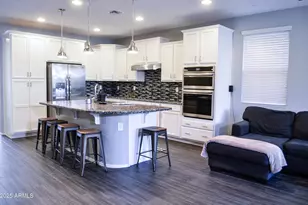 12812 W Caraveo Pl, Peoria, AZ 85383 - Photo 8