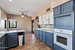 33413 N 10th St, Phoenix, AZ 85085 - Photo 10